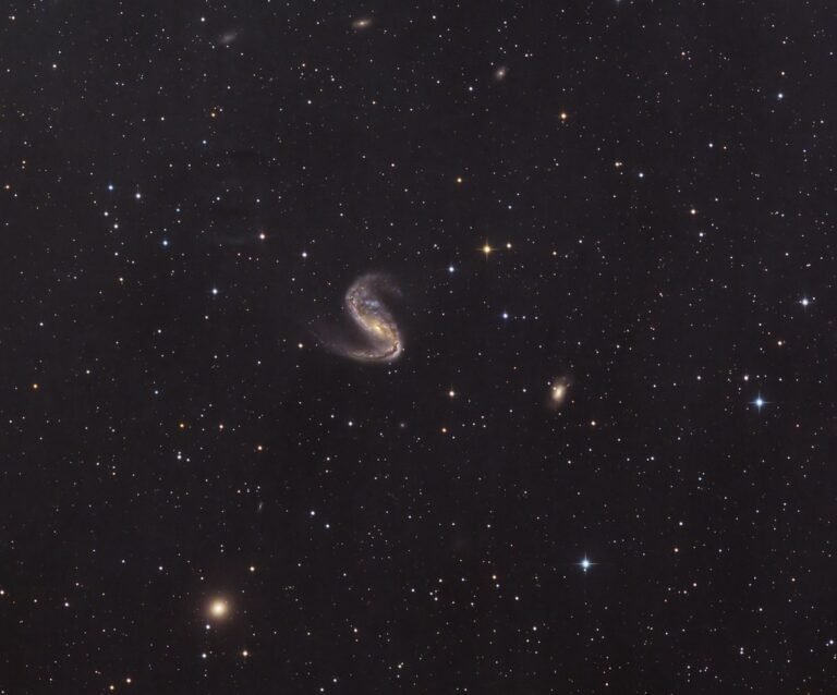 NGC 2442 — the Meathook Galaxy
